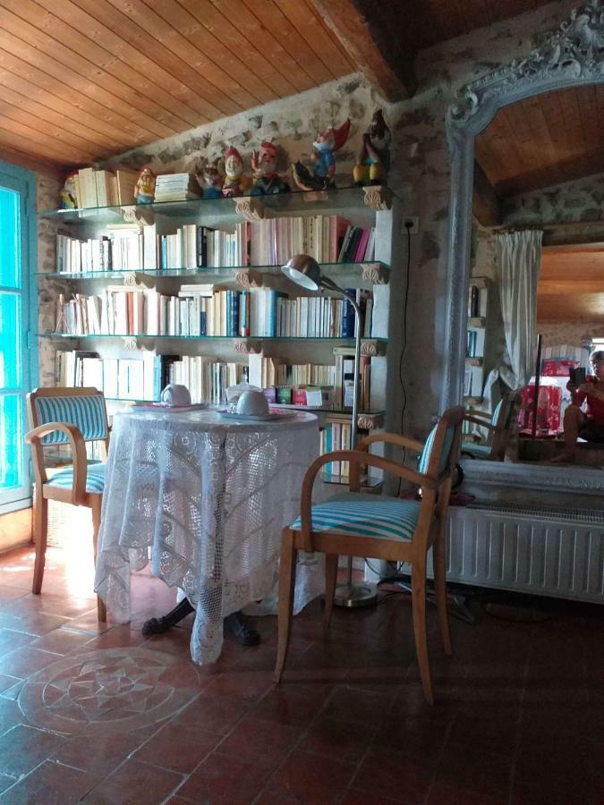 Riverside Home Cottage Треб Экстерьер фото